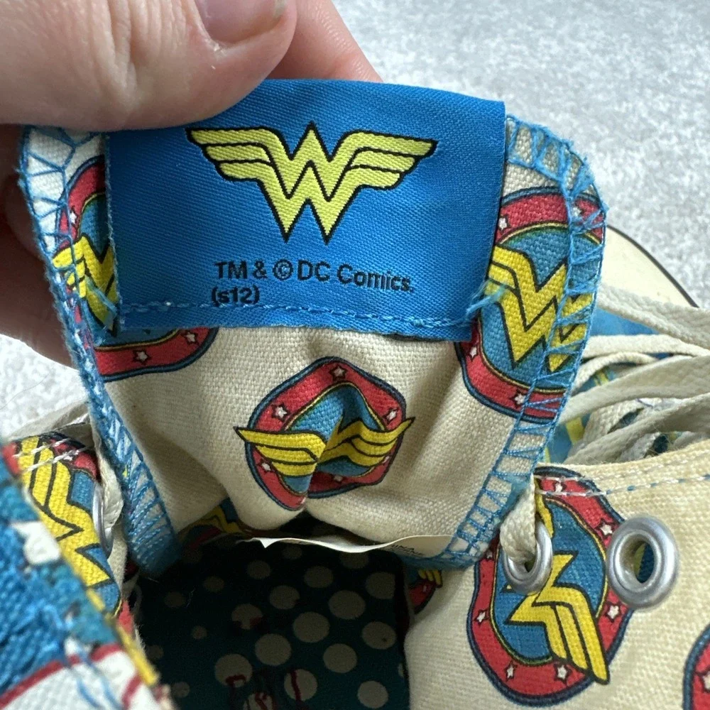 Converse Wonder Woman DC Comics Sneakers Size Women's 9 Men's 7 High Top Shoes - Picture 8 of 9